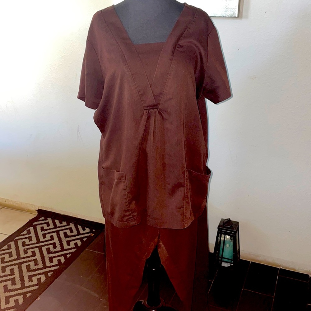 Scrub set